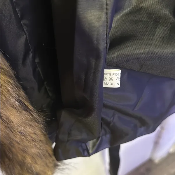 Women's Black Faux Fur Vest - Image 4