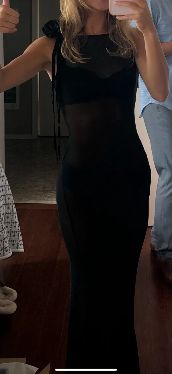 Superdown Rosa Maxi Dress in Black - Image 3