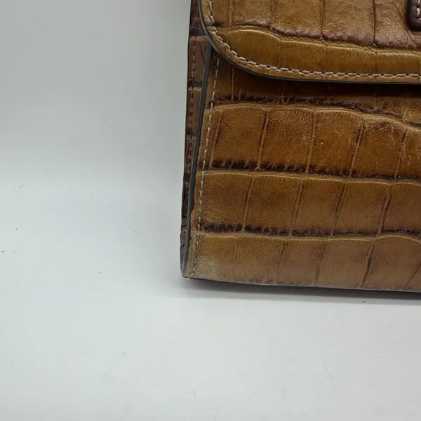 Dooney & Bourke Vintage Brown Croc Embossed Leather Crossbody Bag - Image 4