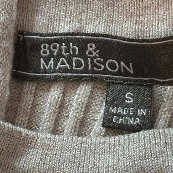 89th & Madison Cream Ribbed Fitted Tank Top - Image 3