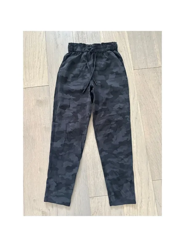 Lululemon Black Grey Camo Pants Size 4 - Image 2