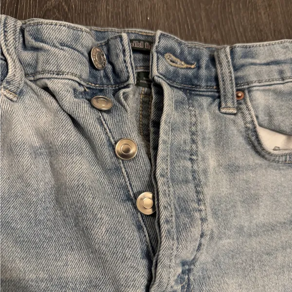 Womens Wild Fable Light Blue Denim Ripped Jeans Size 10 - Image 5