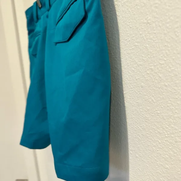 NWOT Nike golf shorts size 2..teal in color - Image 4