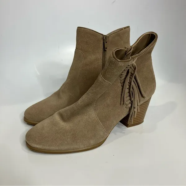 Bass tan suede fringe ankle boots with‎ heel size 6.5 - Image 3