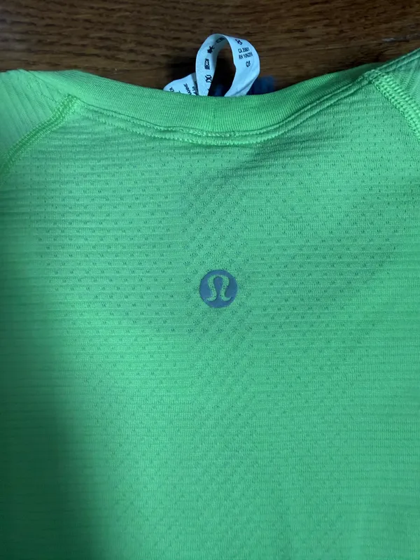 Lululemon Swiftly Tech Short Sleeve - Image 3