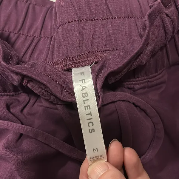 Fabletics shorts - Image 3