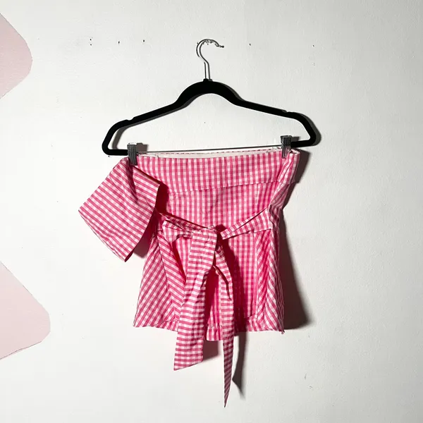 Revolve J.O.A. Los Angeles Top Medium Pink Gingham One Shoulder - Image 2