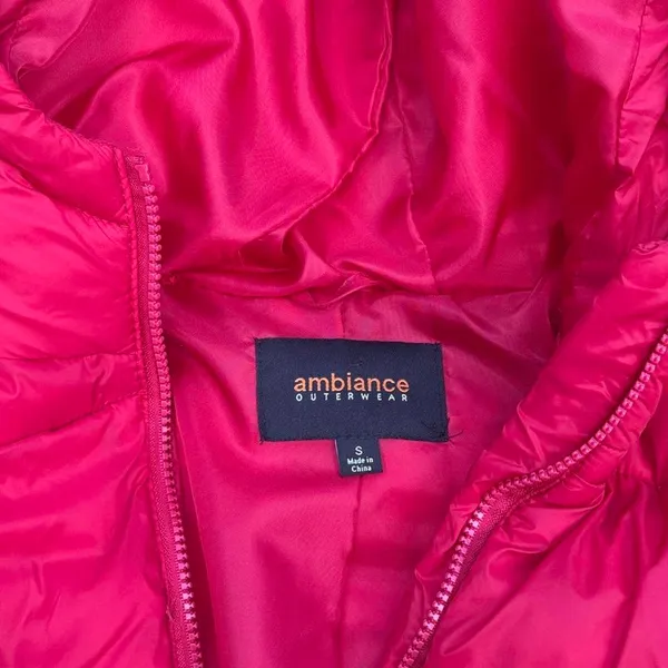 Red hooded puffer jacket size small - Image 3