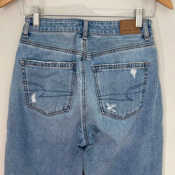 American Eagle Womens Mom Straight‎ Jeans Distressed Light Wash Blue Size 2 Reg - Image 5