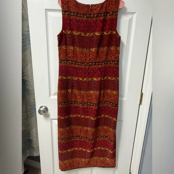 Sag Harbor Red and Gold Patterned Sleeveless Maxi Dress - Image 4