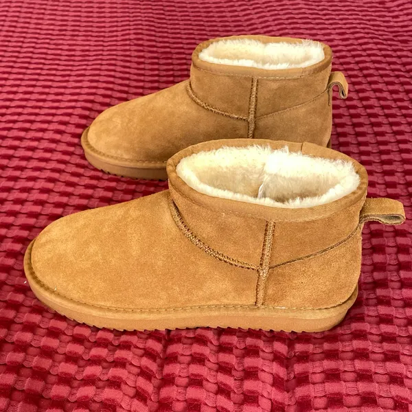 Women’s Sheepskin Suede Mini Boots Tan Size EU 40 (US 9) NEW Never Worn Fur Lined - Image 4