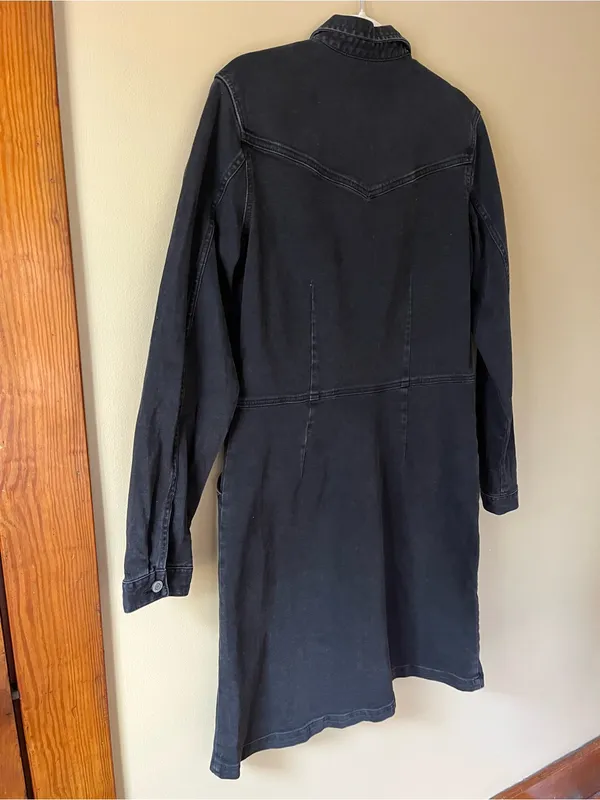 GAP Black Denim Button-Front Shirt Jacket Dress - Image 10