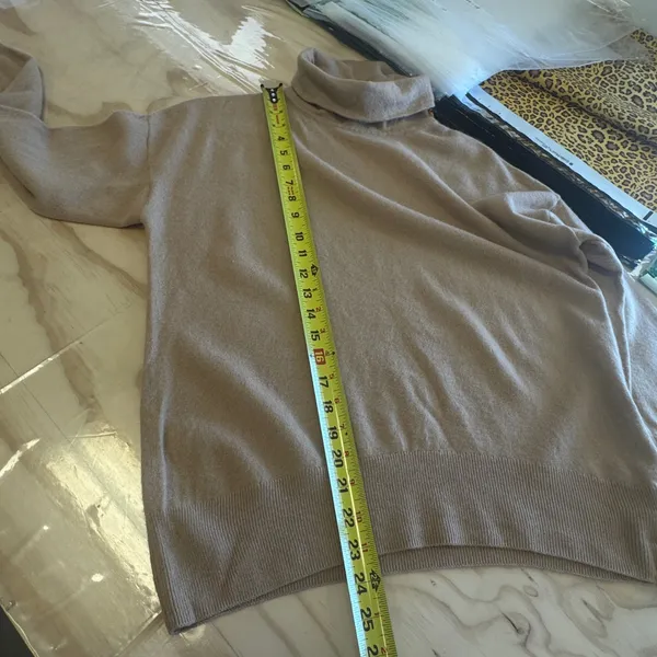 Iris & Ink 100% Cashmere Turtleneck Sweater Camel Tan‎ Women's Large Minimalist - Image 10