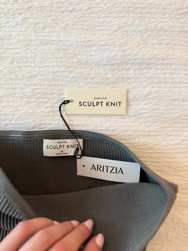 NWT Aritzia Sculpt Babaton Knit Tank - Image 3