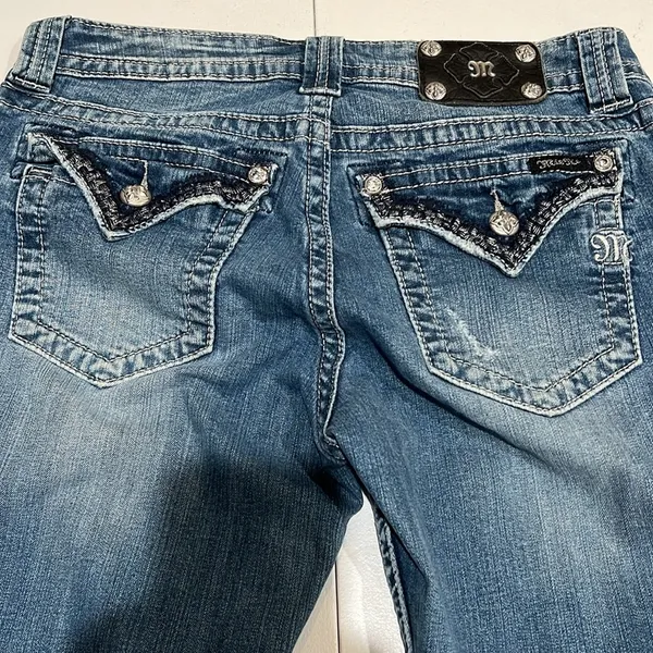 Miss me women’s boyfriend Capri size 28 embroidered leg stripe stud buttons - Image 10
