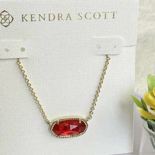 Kendra Scott Elisa Gold Pendant Necklace in Gold/Berry Glass - Image 2