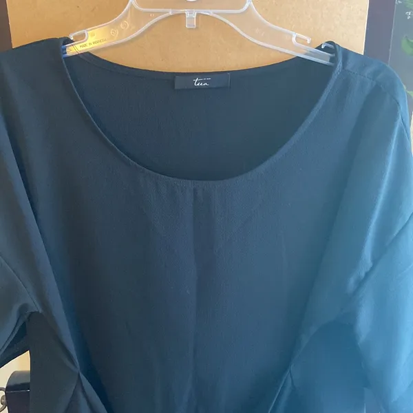 NWOT Tua black dress top blouse shirt with belt tie large - Image 2