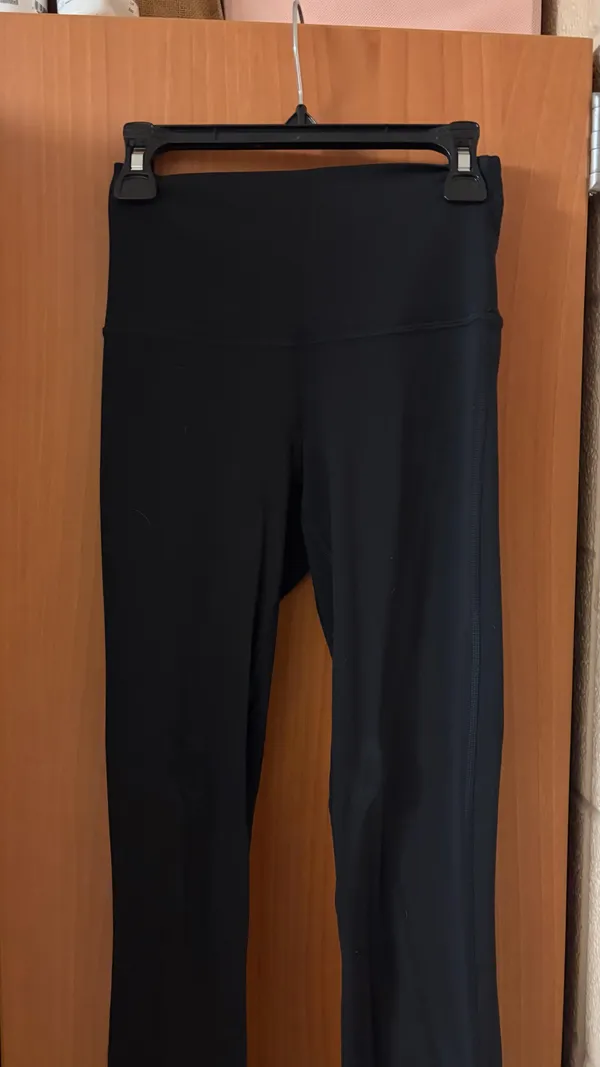 Lululemon Mini Flare Align - Image 2