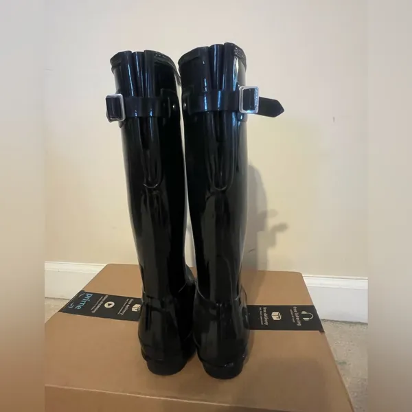 Hunter Black Tall Shiny Rain Boots - Image 3