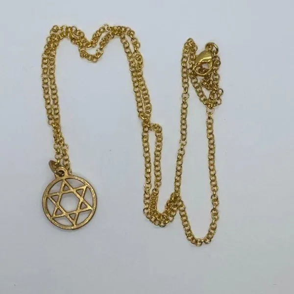 Gold-Tone Star Pendant Necklace - Image 3
