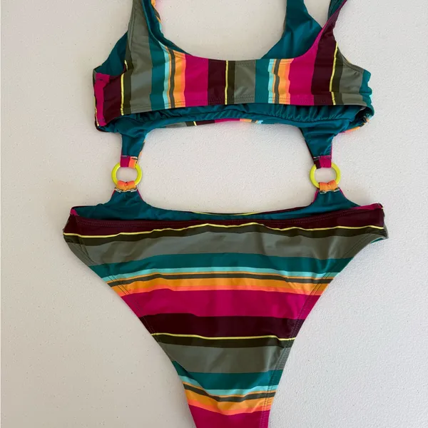 BCBGeneration Women's Standard Monokini One Piece Swimsuit Medium Multicolor - Image 4