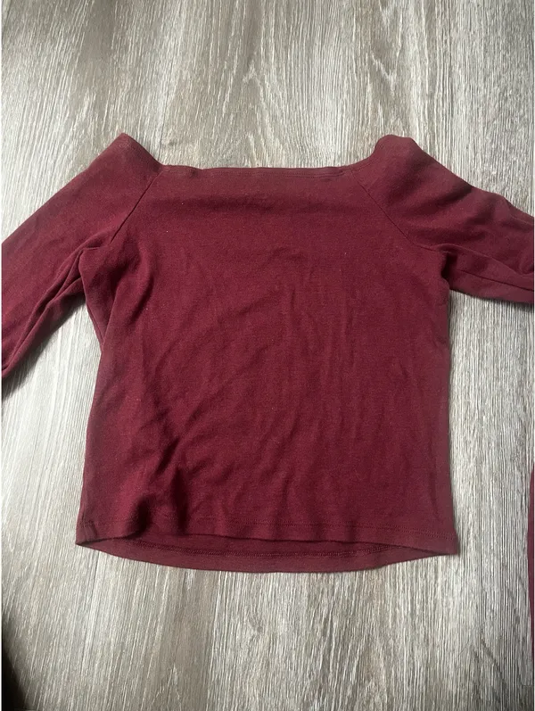 Long Sleeve Hollister Top  - Image 2
