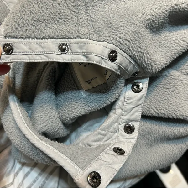 Abercrombie & Fitch Snap Up Quilted Fleece Pullover Sweatshirt Grey Casual - Image 10
