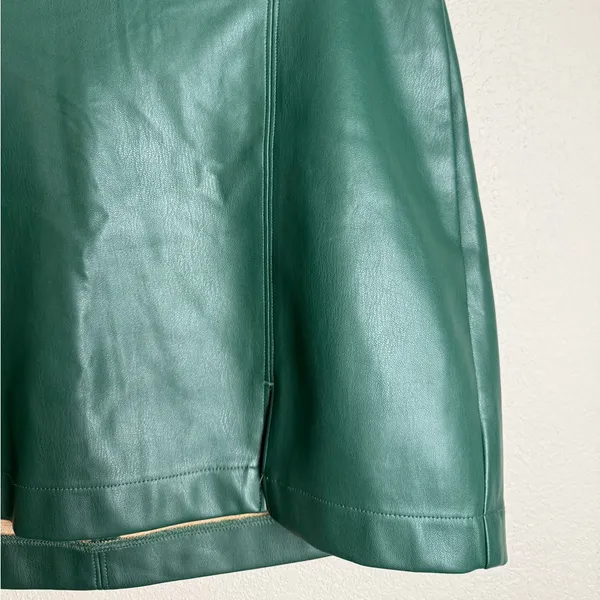 Hollister Women Size Small Green Faux Leather ultra high rise retro‎ mini skirt - Image 2