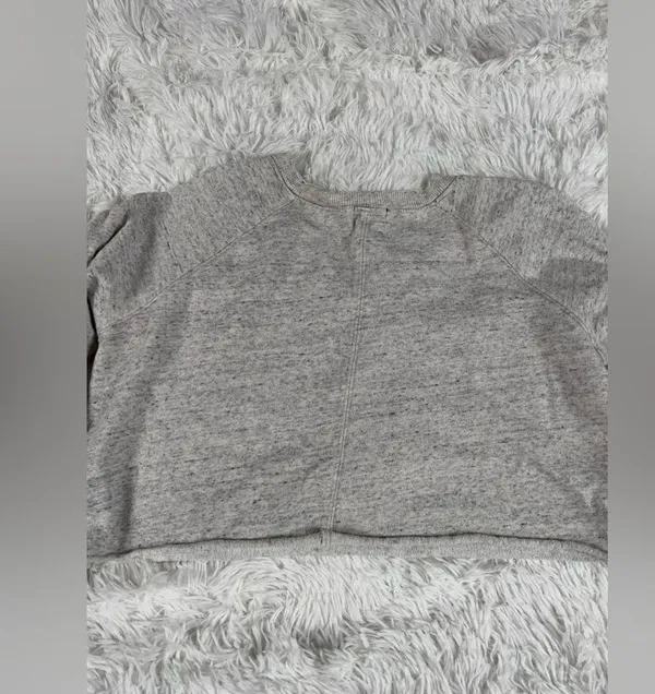 urban outfitters cropped sweater size medium - Image 4