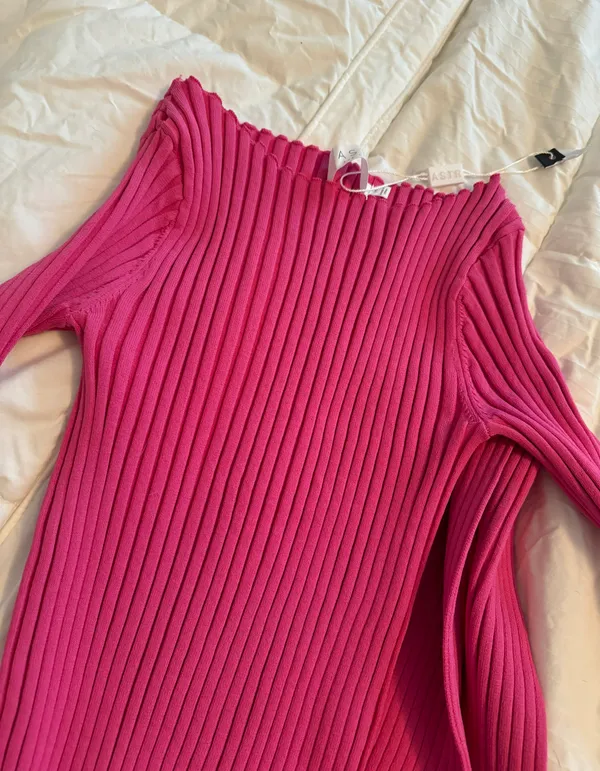 ASTR Pink Ribbed Midi Dress - Image 6