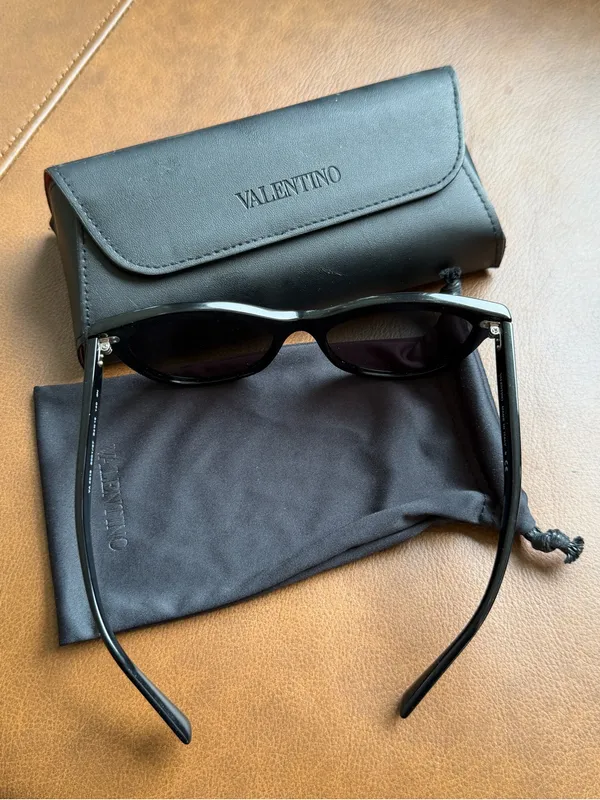 Valentino Women's VA4013 VA/4013 5001/87 Black Fashion Cat Eye Sunglasses 54mm - Image 8