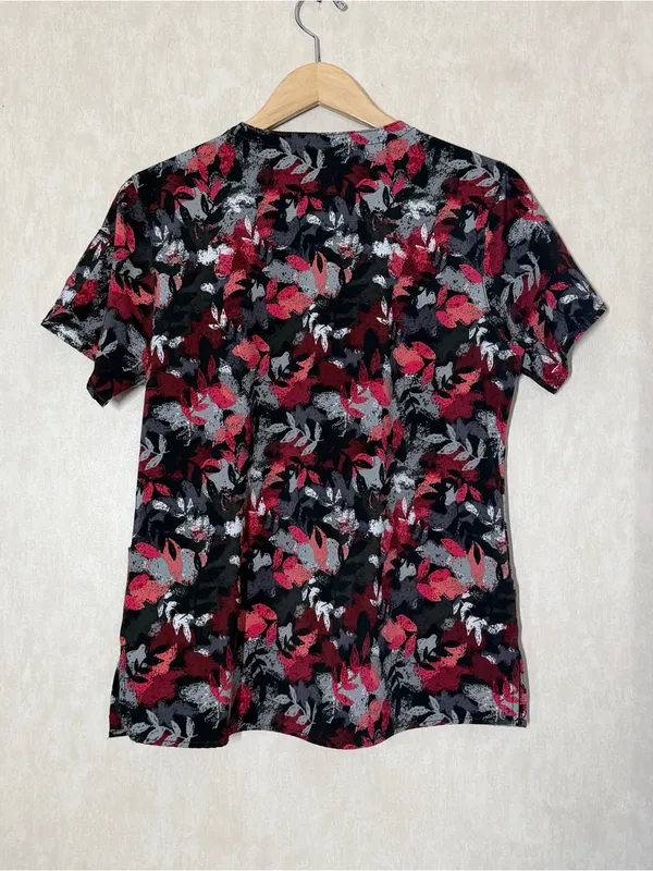 Carhartt Women’s Force Cross-Flex Modern Fit V-Neck Print Top Scrub M - Image 4