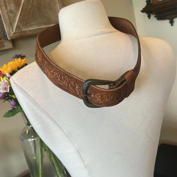 Vintage Brown Embossed Leather Belt - Image 4