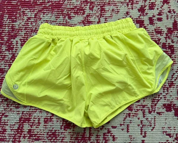 Lululemon Hotty Hot Shorts 2.5" - Image 3