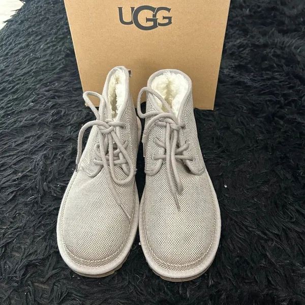 UGG Neumel gray fur lace up ankle boots booties shoes women’s 9 Preowned - Image 7