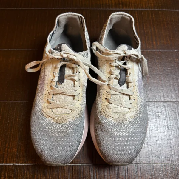 Brooks Levitate 3 Womens Running Shoes Grey Pink 1202791B060 Size 7.5 - Image 3