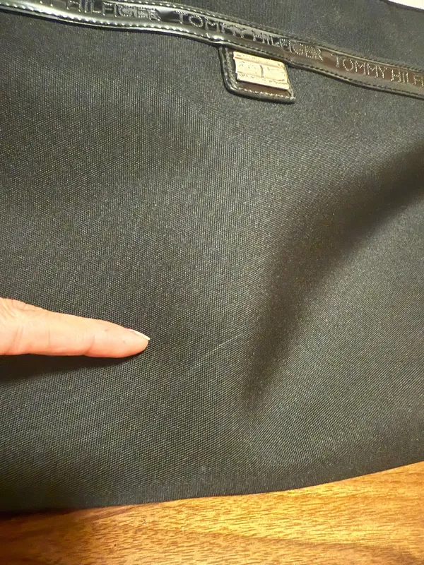 Tommy Hilfiger Black Tote Bag - Image 8