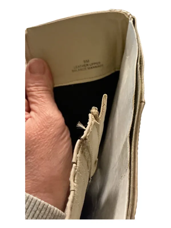 Terry Lewis Classic Luxuries Cream Leather Knee High Boots Pointed Toe Size 8M - Image 4