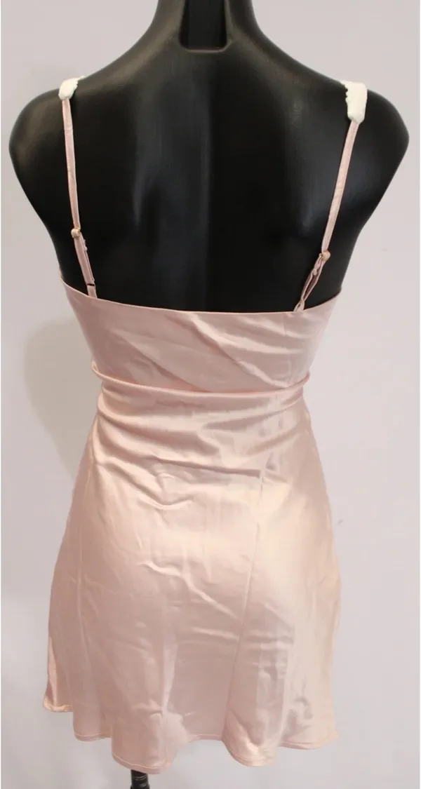 Beginning boutique mini dress pink lace satin 🩷 - Image 6
