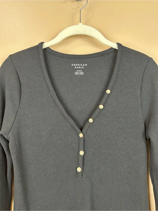 American Eagle Womens Black Ribbed Waffle Knit Long Sleeve Henley Top Medium - Image 2