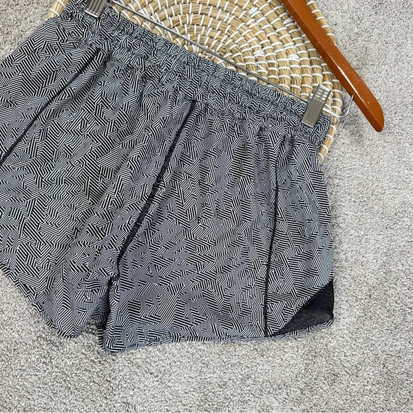 Lululemon Women’s Hotty Hot Shorts Pull On 4” Lined in Seawheeze Size 6 - Image 6