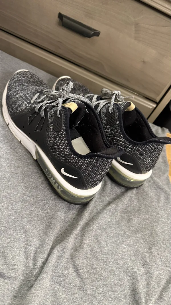 Nike Air Max Sequent Womens Shoes Sneakers Size 11 Black Gray Running - Image 4