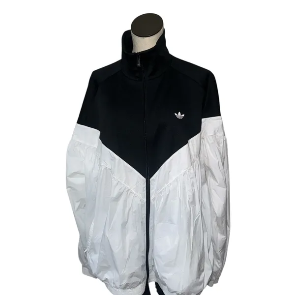 NWT Adidas Originals R3CD TT Women's Jacket Full Zip Loose Fit JZ6777 - Image 10