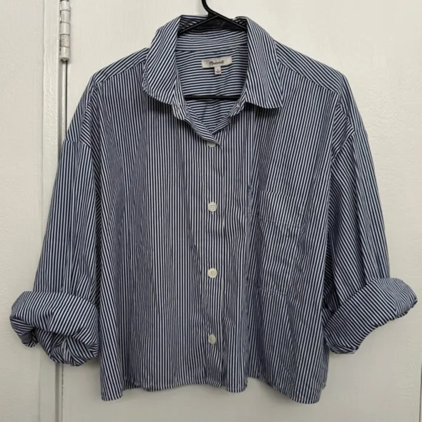Madewell Straight-Hem Button Up Cropped Shirt in Blue / White Stripe Size Large - Image 5