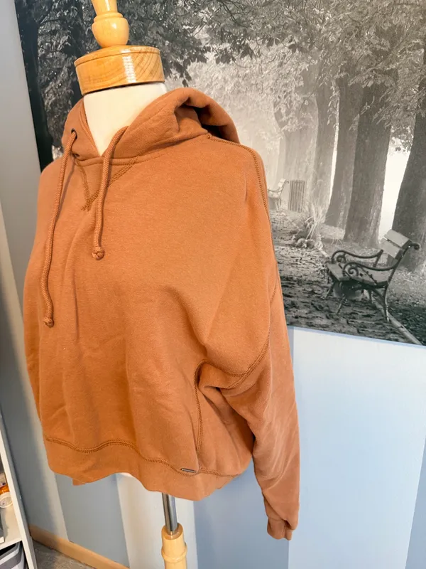 Abercrombie & Fitch Cropped Hoodie - Image 2