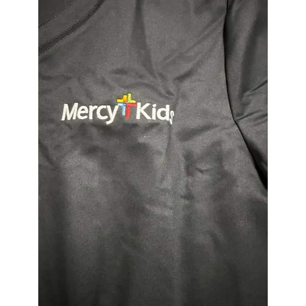 Urbane Ultimate Black Scrub Top XXL Mercy‎ Kids Embroider V-Neck Modern Fit 9550 - Image 4