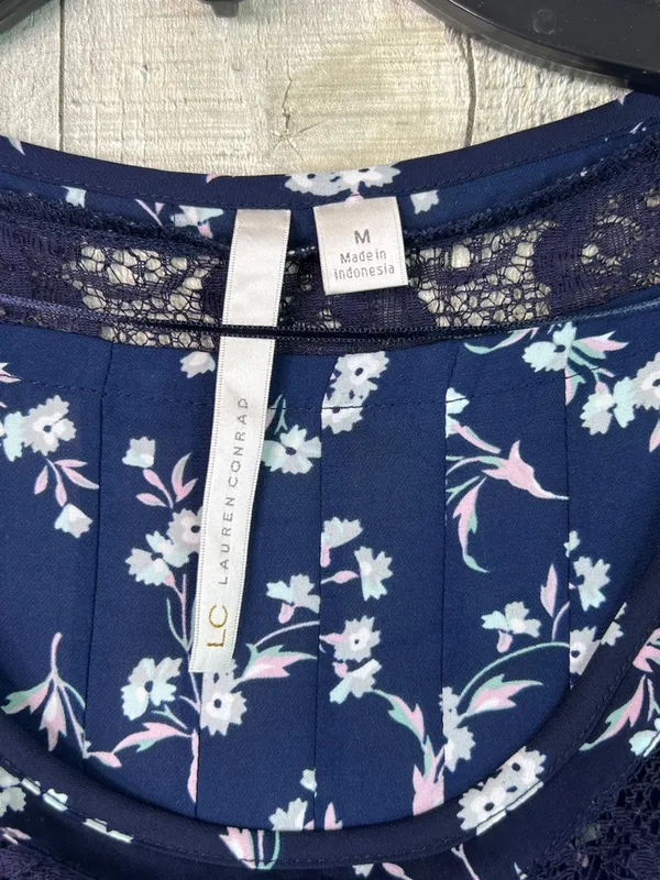 Lauren Conrad Medium Navy Blue Floral Print Short Cap Sleeves Lace Inset - Image 3