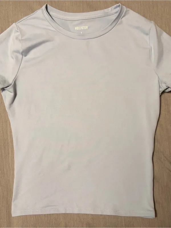 Hollister Baby Tee, Light Blue Short Sleeve T-shirt, Small - Image 2