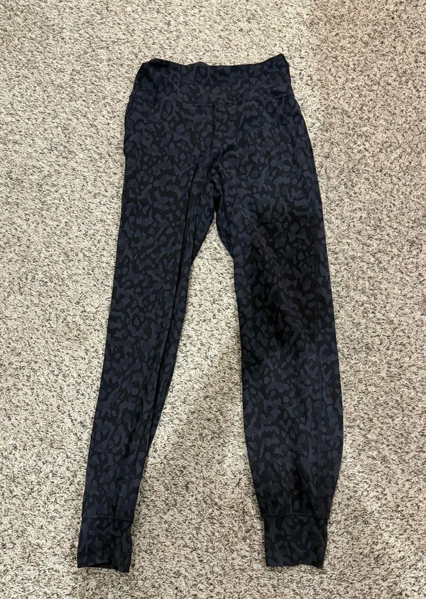 Lululemon Align Jogger 28" - Image 2