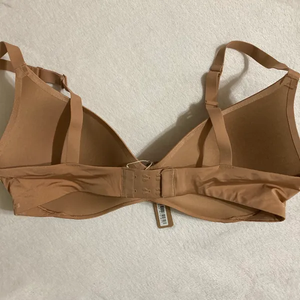SKIMS Wireless Push Up Bra 36D - Image 4